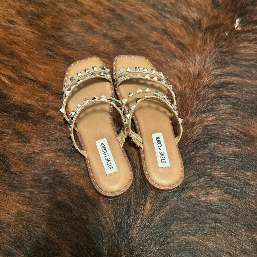 Steve Madden Beige Studded Sandals size 6